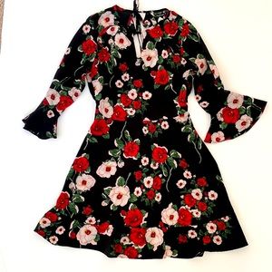 EuC Boohoo black red floral mini dress bell sleeve